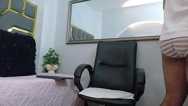 yorbymaxx — show cum