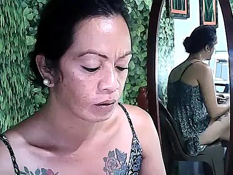 yummy_21xxx on StripChat 