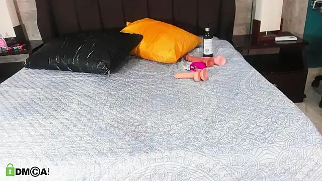 ZaritaLenon — Spit My Pussy